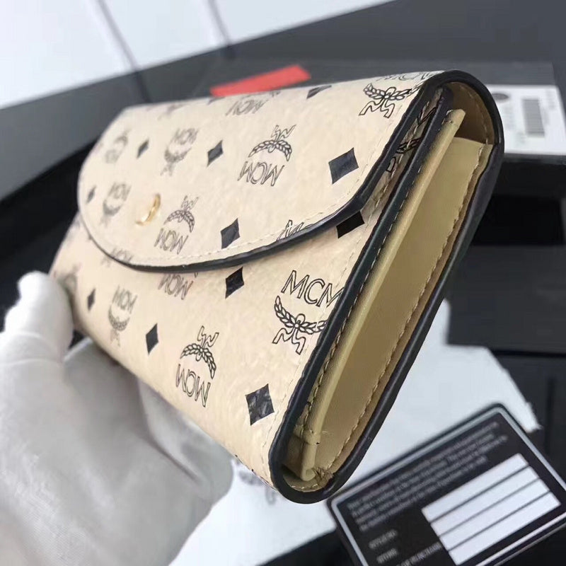COZY - MQM Wallets - 058