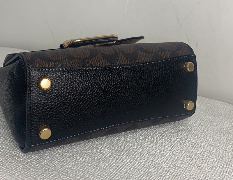 COZY - CAH Bags - 526