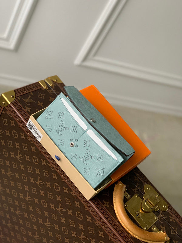 COZY - LOV Wallets - 226