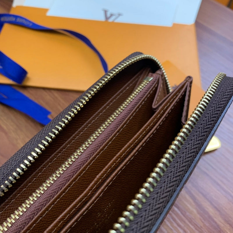 COZY BAGS - LOV Wallets - 557