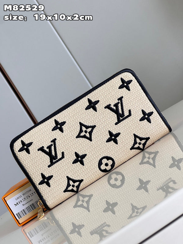 COZY - LOV Wallets - 134