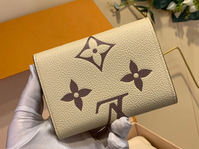 COZY - LOV Wallets - 498