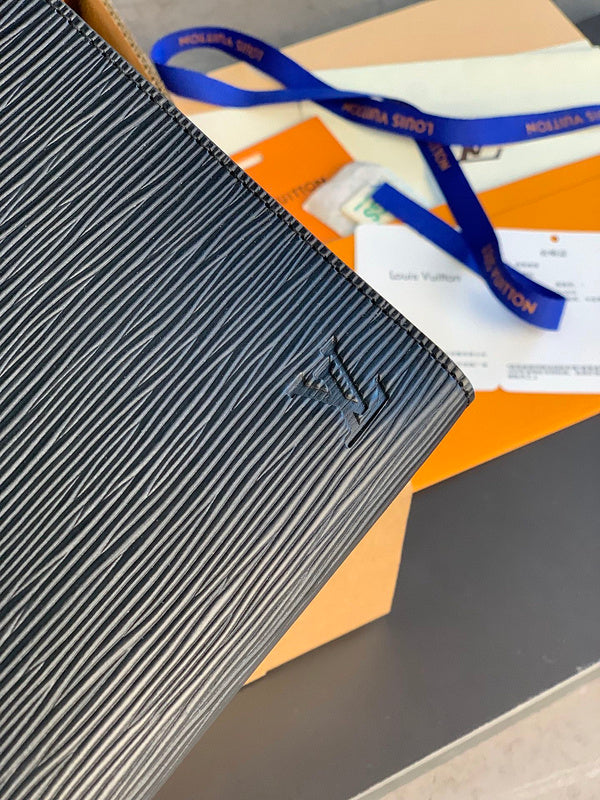 COZY - LOV Wallets - 451