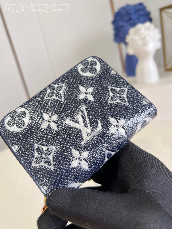 COZY - LOV Wallets - 038