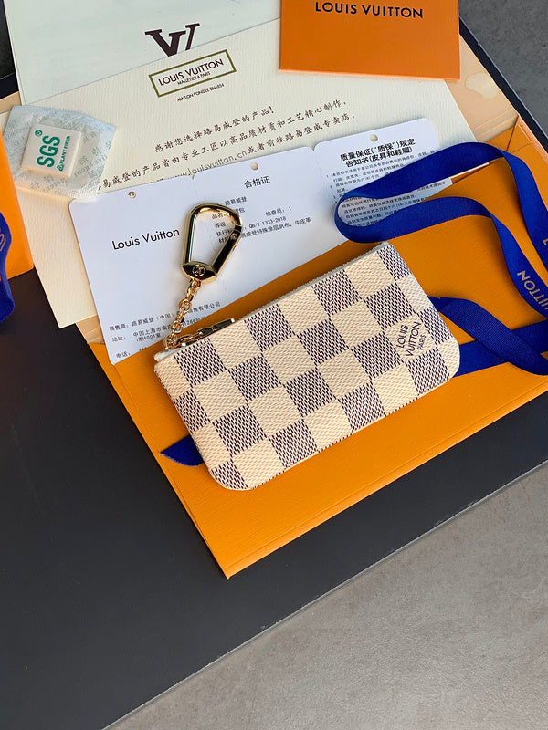 COZY - LOV Wallets - 468
