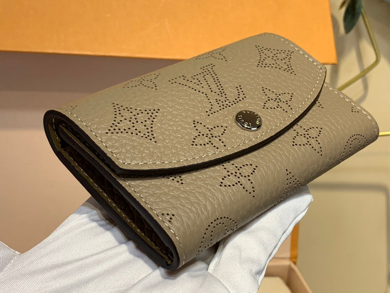 COZY - LOV Wallets - 381