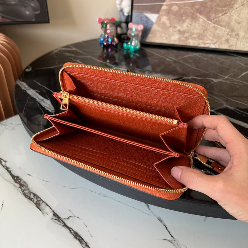 COZY - LOV Wallets - 430