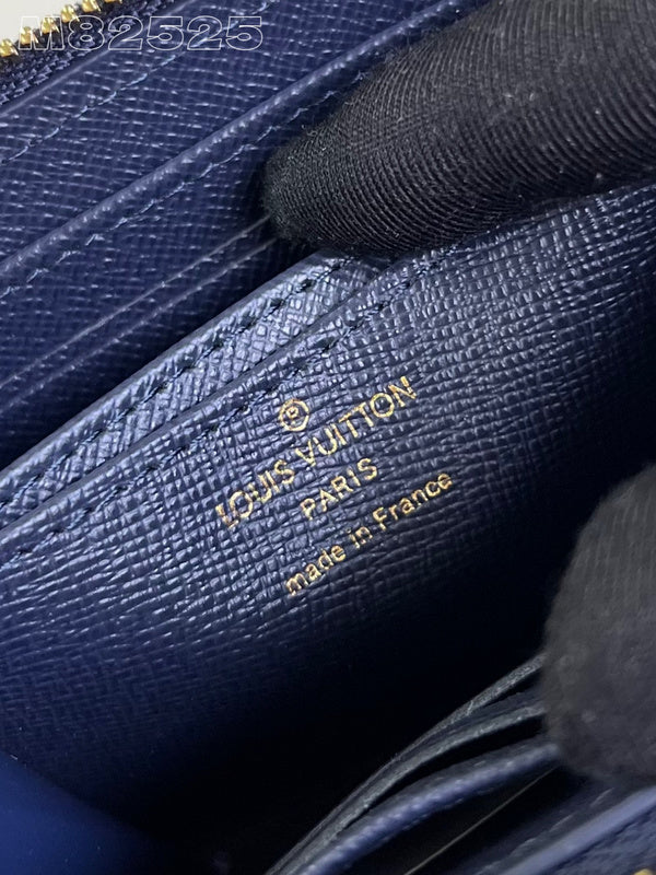 COZY - LOV Wallets - 038