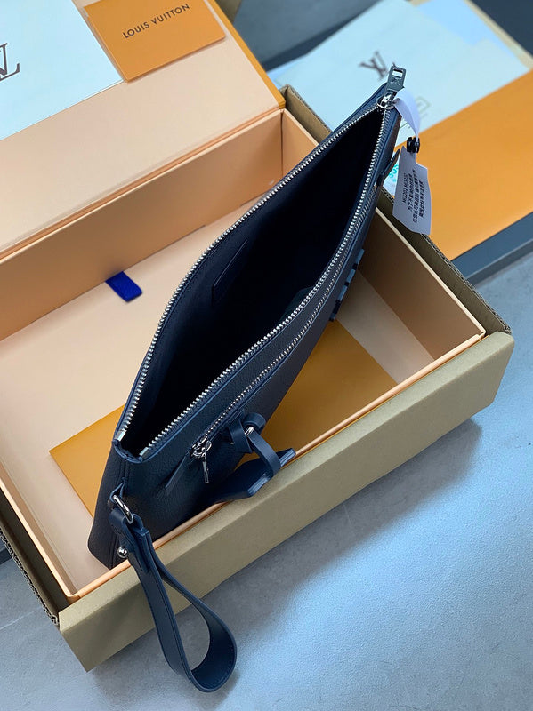 COZY - LOV Wallets - 210