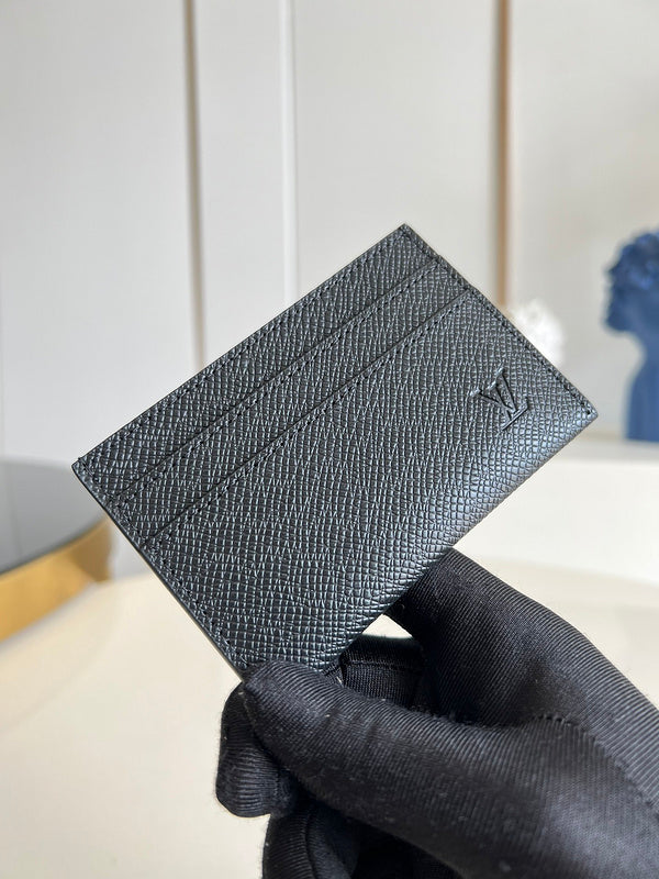 COZY - LOV Wallets - 475