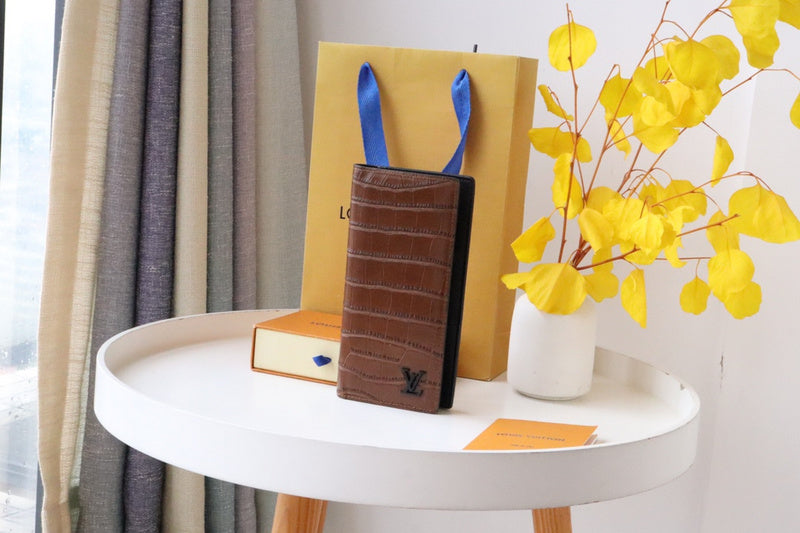 COZY - LOV Wallets - 496