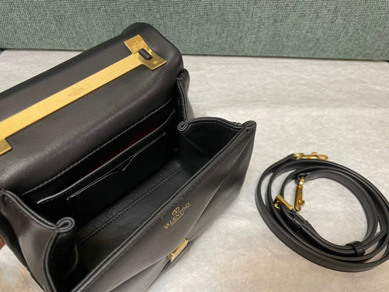 JB - VEL Lady Bags - 030