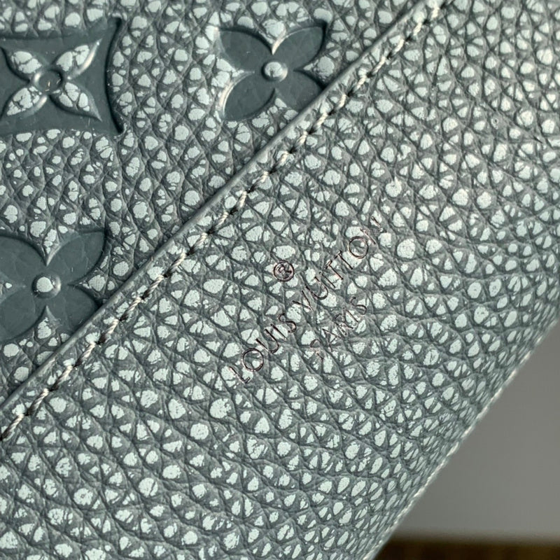 COZY - LOV Wallets - 477