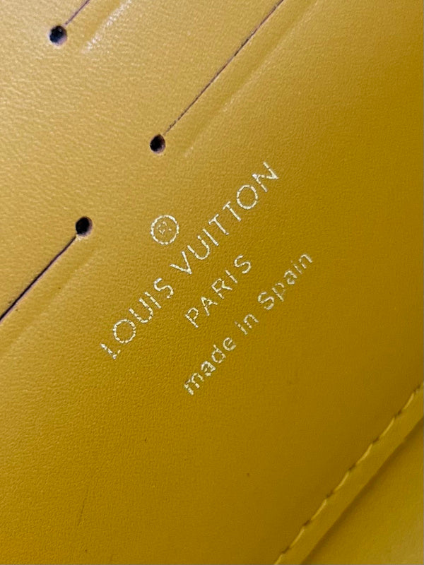 COZY - LOV Wallets - 409