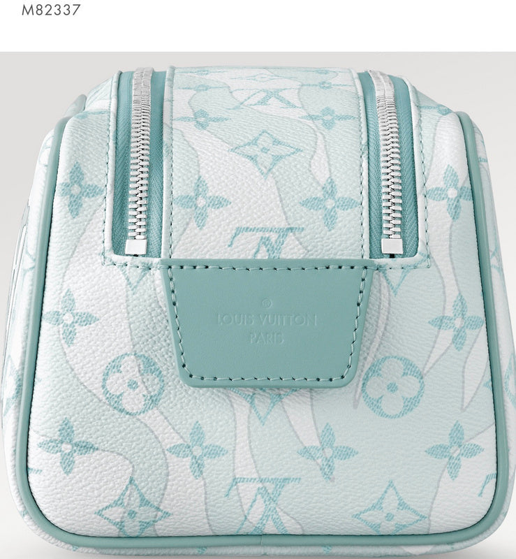 COZY - LOV Wallets - 065