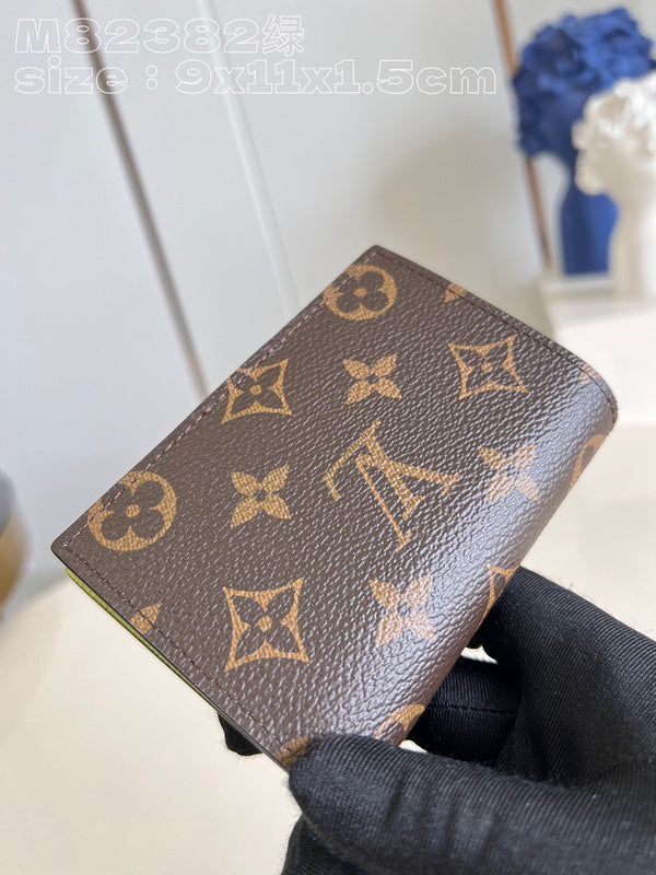 COZY - LOV Wallets - 046