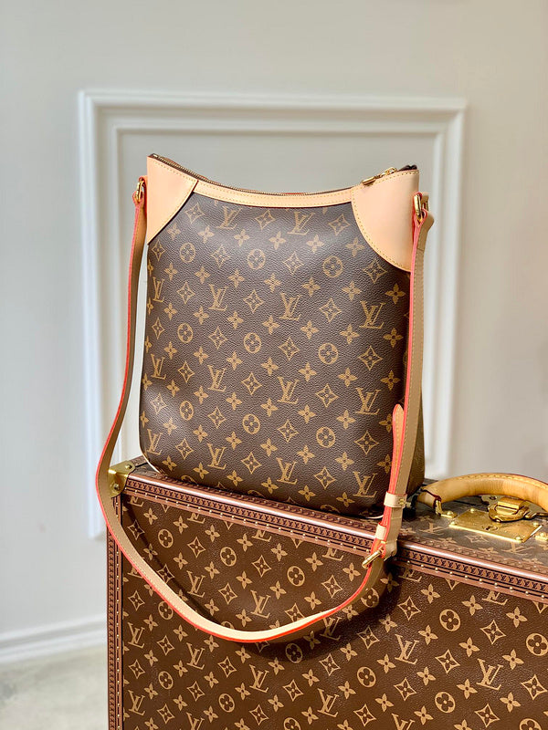 COZY - LV Bags - 1997