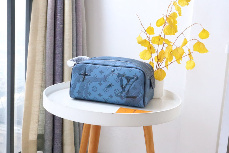 COZY - LOV Wallets - 061