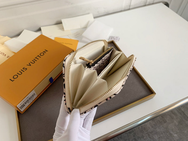 COZY BAGS - LOV Wallets - 741
