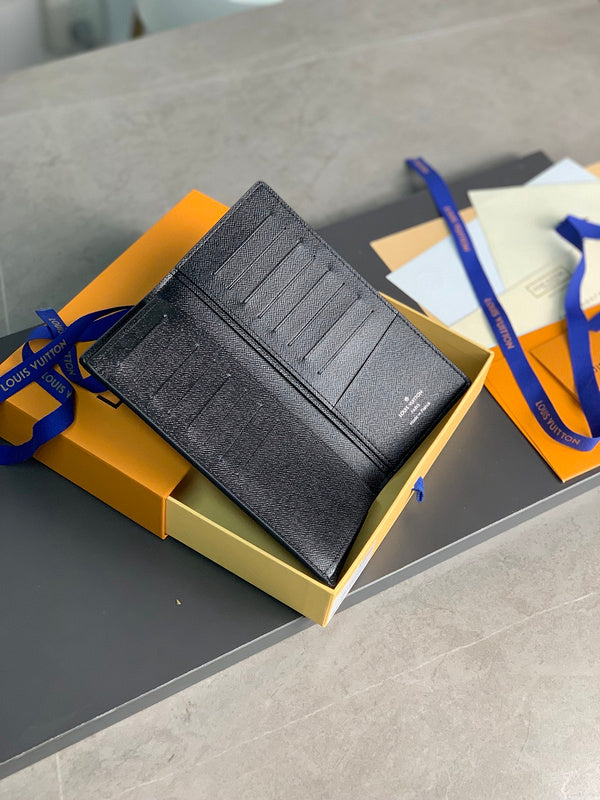 COZY - LOV Wallets - 284