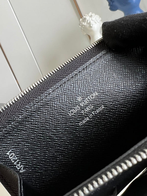 COZY - LOV Wallets - 469