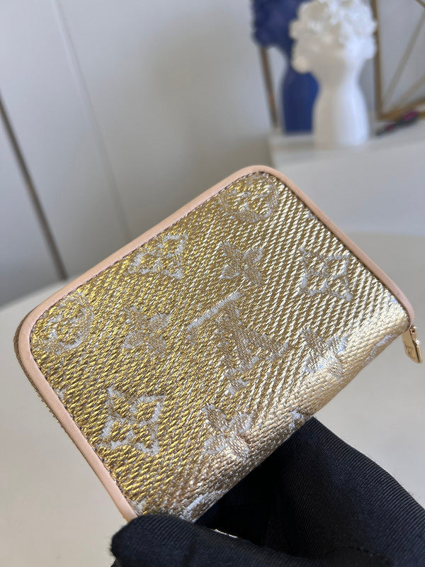 COZY - LOV Wallets - 069