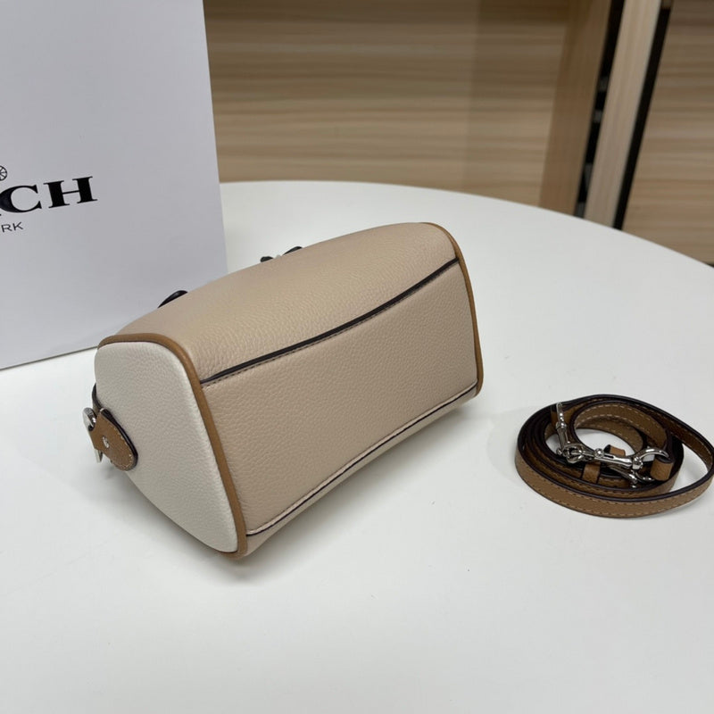 COZY - CAH Bags - 377