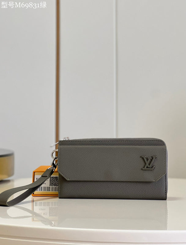 COZY - LOV Wallets - 419