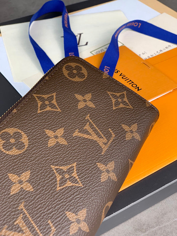 COZY - LOV Wallets - 155