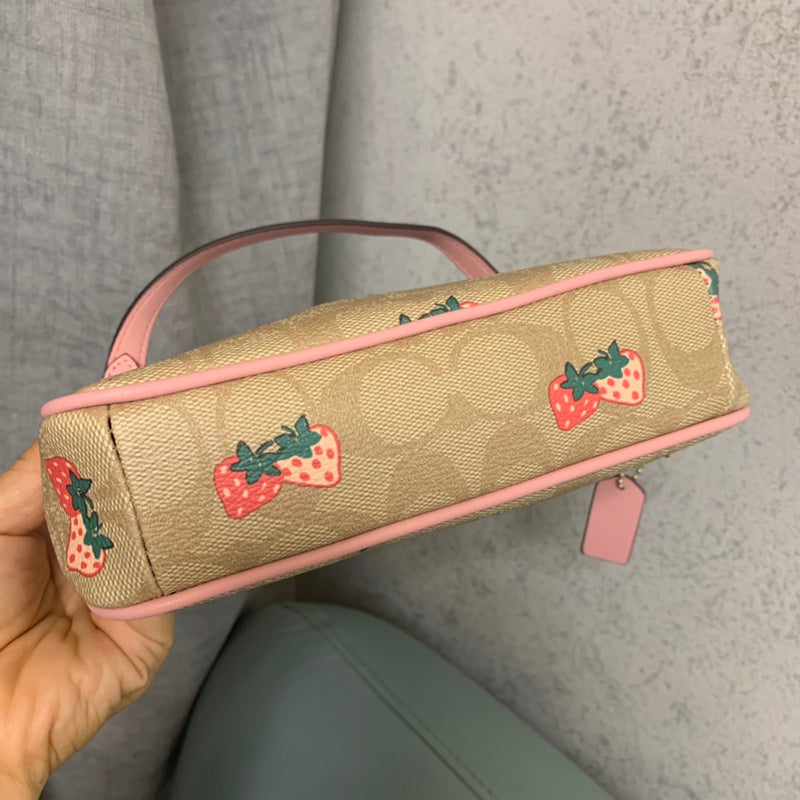 COZY - CAH Bags - 389