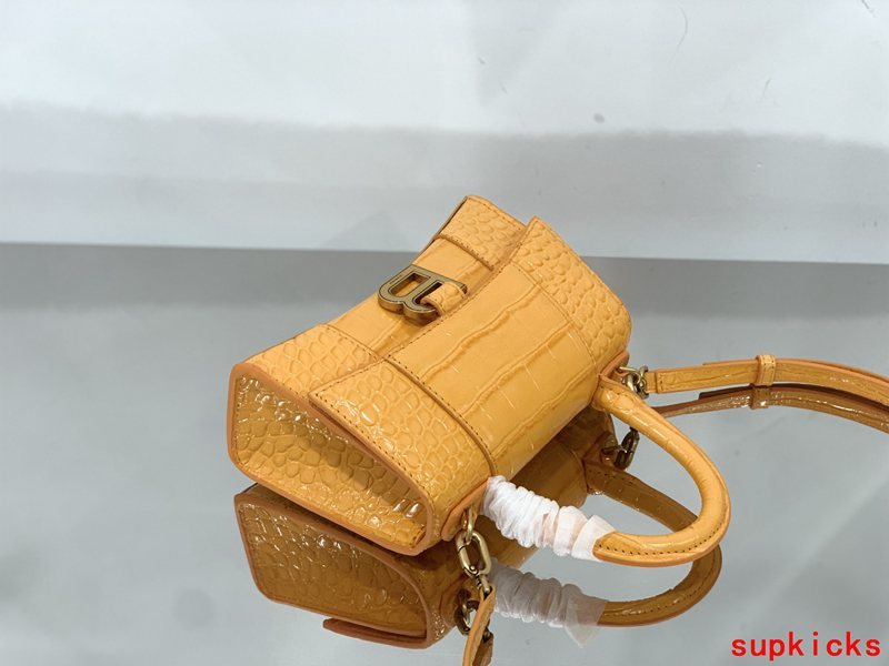 COZY BAGS - BG Hourglass Bags - 136