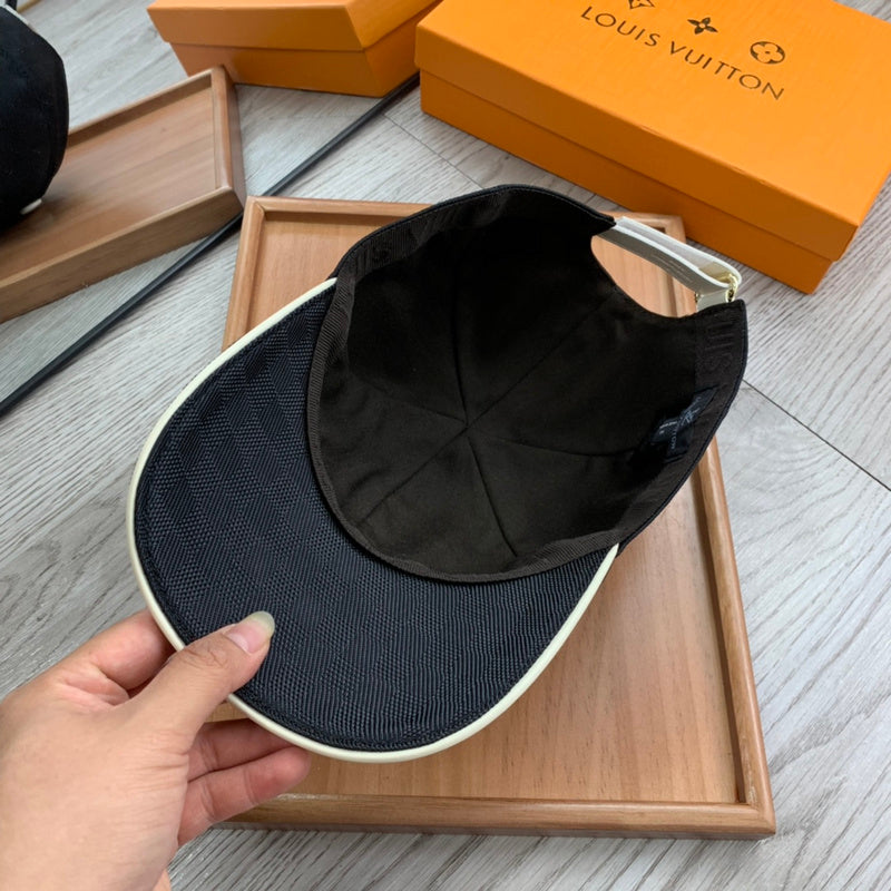 COZY BAGS - LOV Hats & Caps - 044