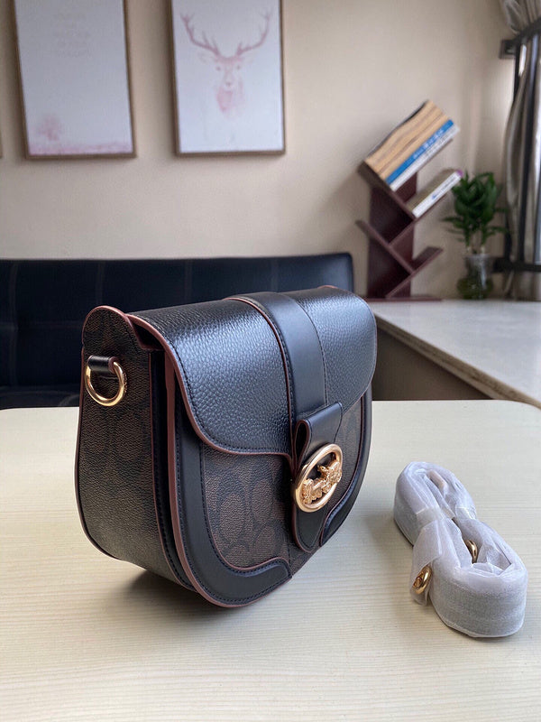 COZY - CAH Bags - 470