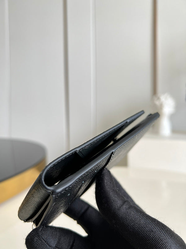 COZY - LOV Wallets - 469