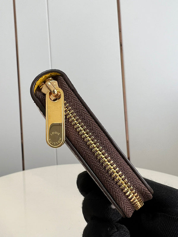COZY - LOV Wallets - 431