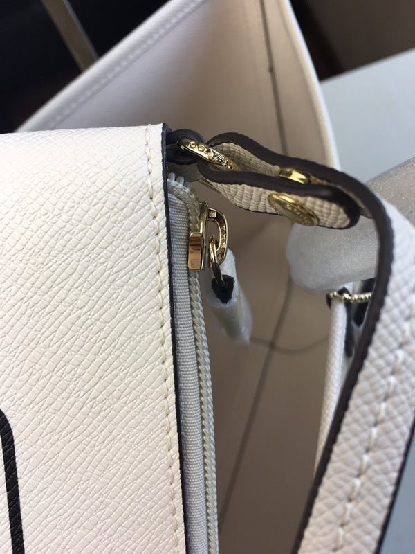 COZY - CAH Bags - 496