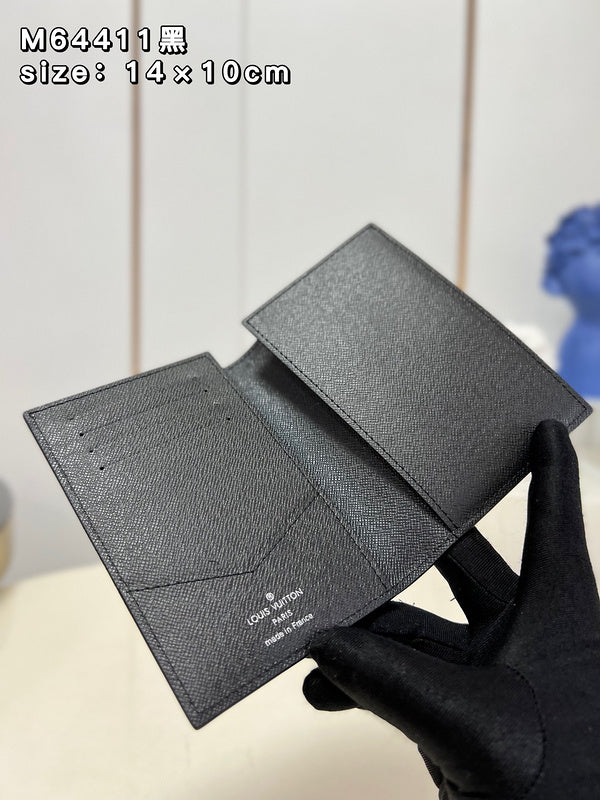 COZY - LOV Wallets - 396