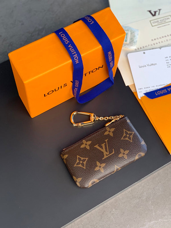 COZY - LOV Wallets - 458