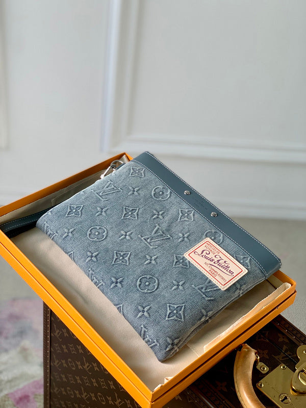 COZY - LOV Wallets - 154