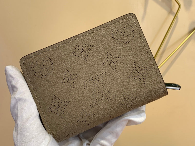 COZY - LOV Wallets - 124