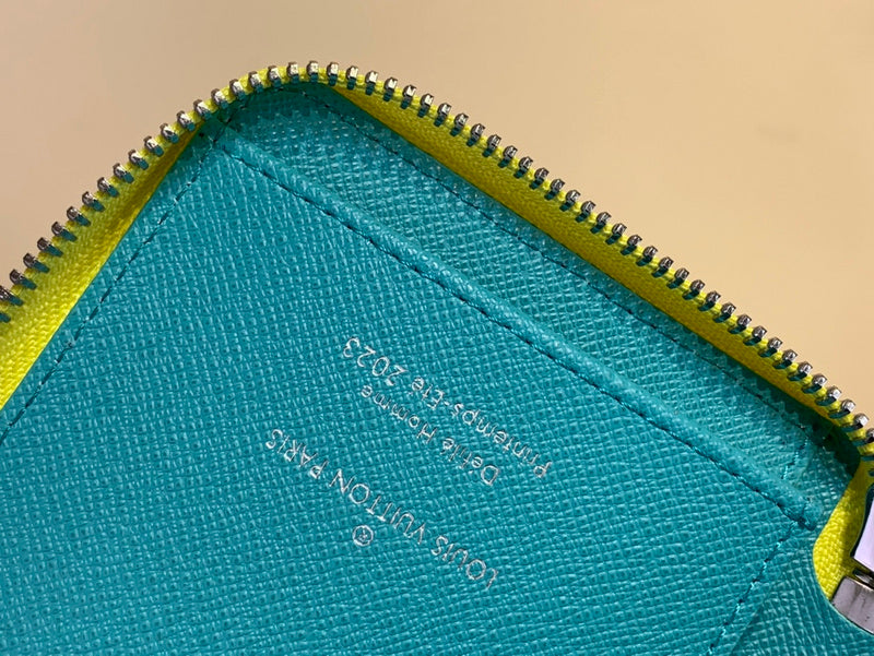 COZY - LOV Wallets - 203