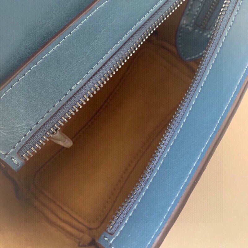 COZY - CAH Bags - 541