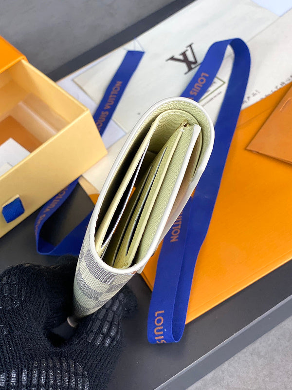 COZY - LOV Wallets - 232