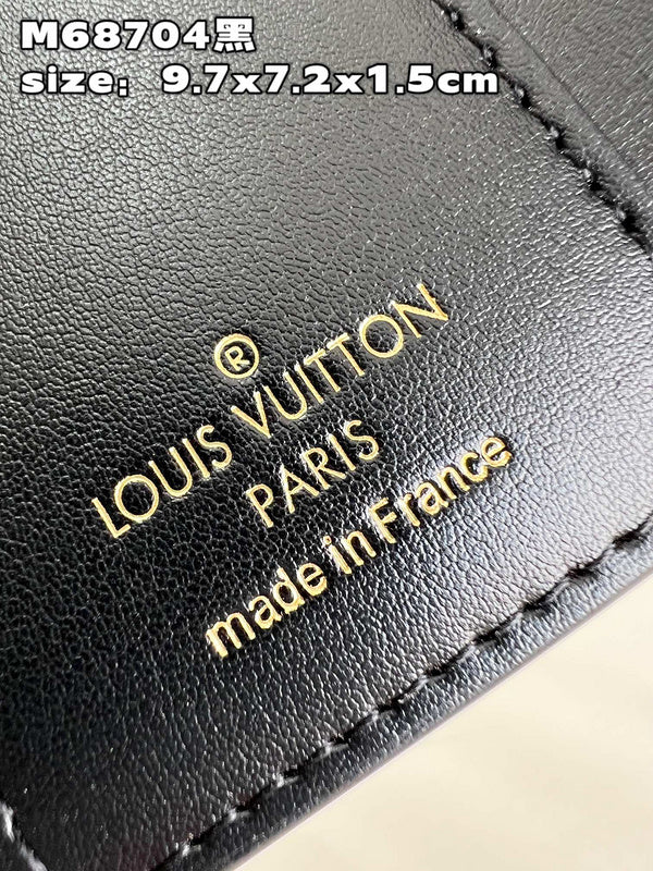 COZY - LOV Wallets - 424