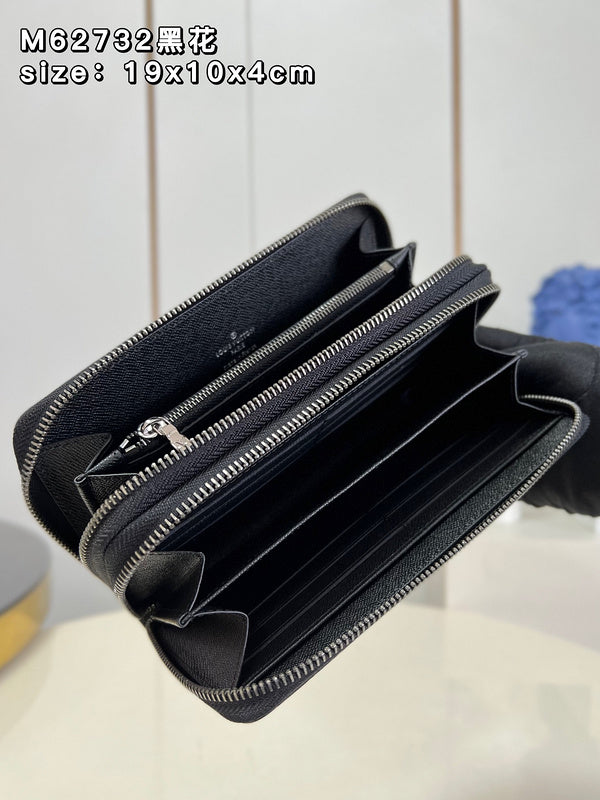 COZY - LOV Wallets - 401