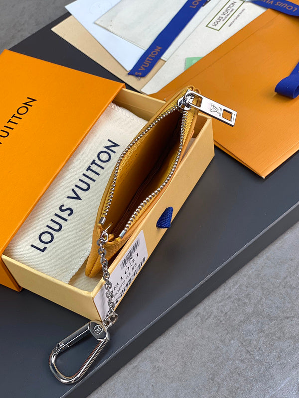 COZY - LOV Wallets - 004