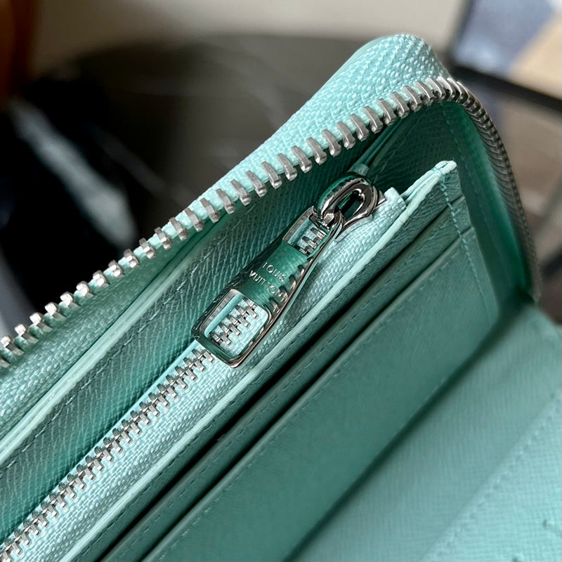 COZY - LOV Wallets - 074