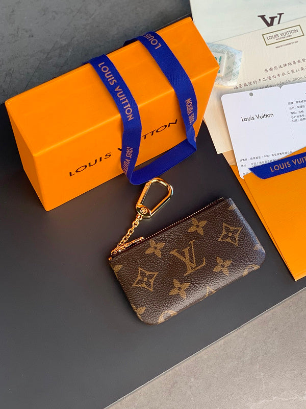 COZY - LOV Wallets - 458