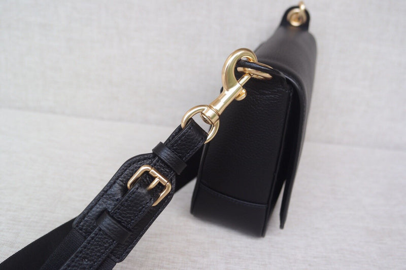 COZY - CAH Bags - 538