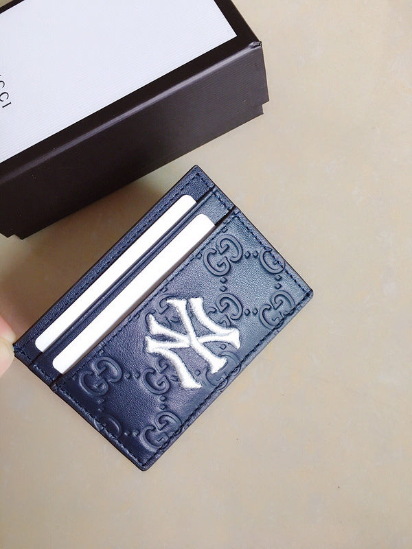 COZY - Guki Card Case - 081